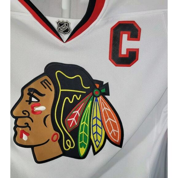 Jonathan Toews RBK CCM 2XL Chicago Blawkhawks #19 NHL Hockey Jersey‎ - Picture 2 of 11